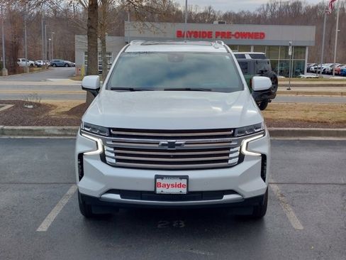 Used 2024 Chevrolet Suburban High Country image 5