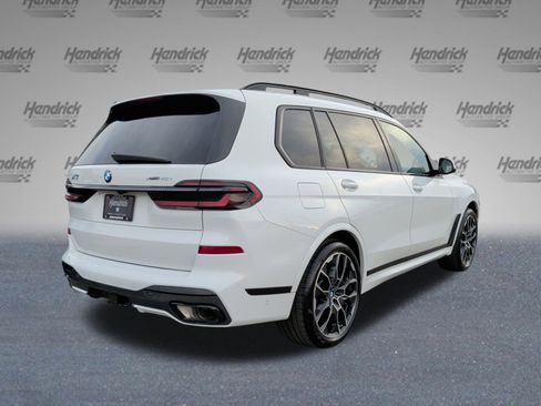 Certified 2025 BMW X7 xDrive40i w/ M Sport Package image 7