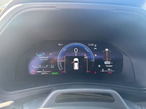 Used 2024 Toyota Grand Highlander AWD Hybrid image 16