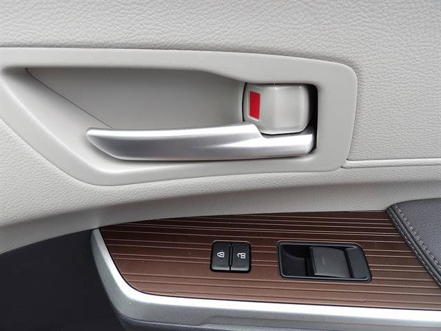 Used 2022 Toyota Sienna XLE FWD image 37