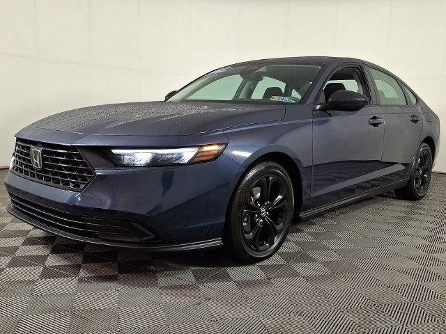 Used 2025 Honda Accord SE image 6