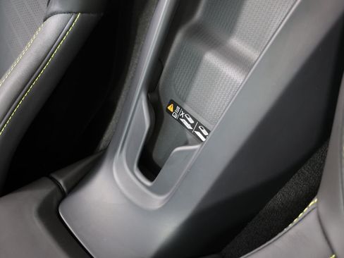 Used 2023 Chevrolet Corvette Z06 w/ Z07 Performance Package RWD image 27