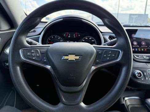 Used 2024 Chevrolet Malibu LT FWD image 17