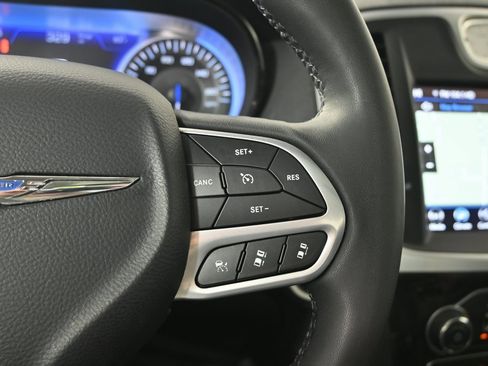 Used 2023 Chrysler 300 Touring L w/ Popular Equipment Group image 40