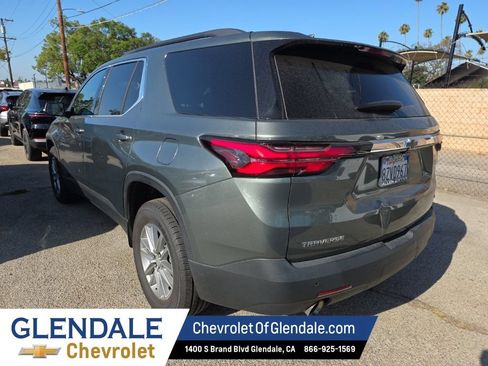 Used 2022 Chevrolet Traverse LT w/ LPO, Floor Liner Package FWD image 2