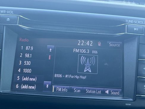 Used 2018 Toyota RAV4 LE w/ All Weather Liner Package image 8