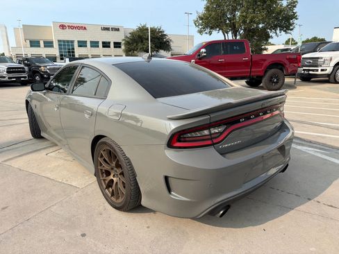 Used 2018 Dodge Charger SRT Hellcat w/ Harman/Kardon Audio Group RWD image 3