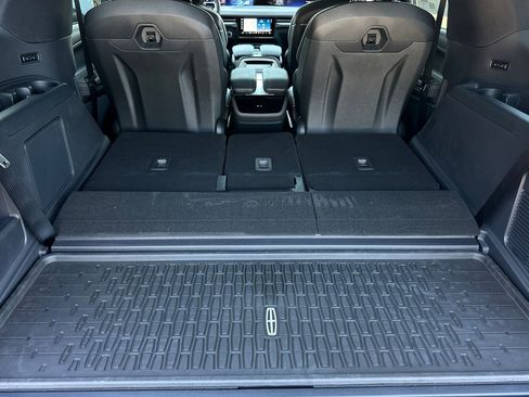 New 2026 Lincoln Navigator Reserve w/ Jet Appearance Package AWD/4WD image 15