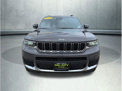 Used 2024 Jeep Grand Cherokee L Laredo w/ Trailer Tow Package AWD/4WD image 11