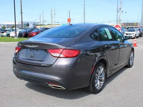 Used 2015 Chrysler 200 S FWD image 41