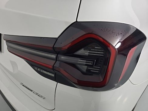 Used 2023 BMW X3 xDrive30i w/ Premium Package image 9