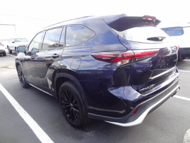 Used 2025 Toyota Highlander XSE AWD/4WD image 7