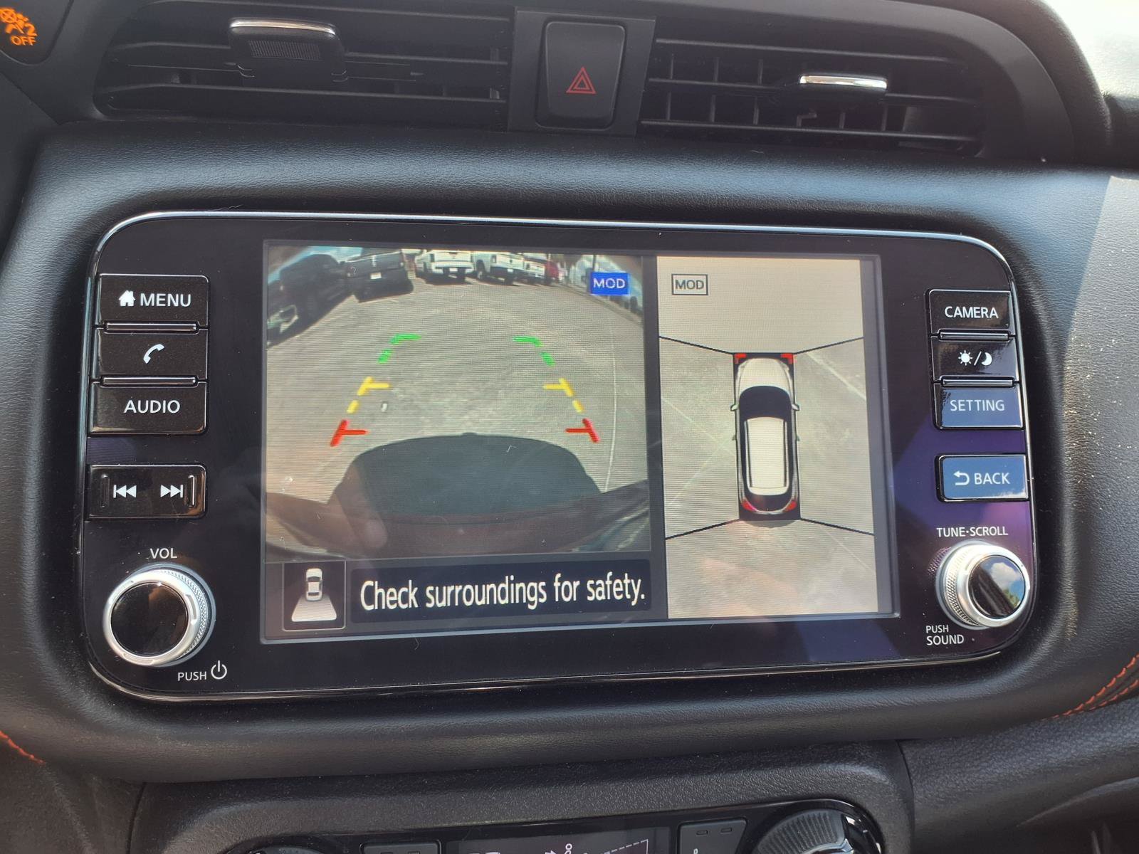 Used 2023 Nissan Kicks SR w/ SR Premium Package FWD image 11