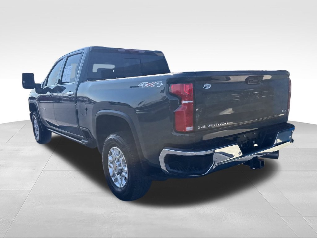 Used 2025 Chevrolet Silverado 2500 LTZ w/ LTZ Convenience Package AWD/4WD image 3