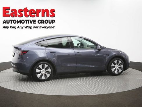 Used 2021 Tesla Model Y Long Range AWD/4WD image 38