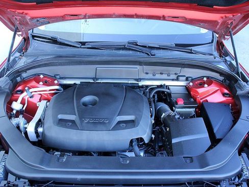 Used 2018 Volvo XC60 T5 Momentum w/ Vision Package image 26