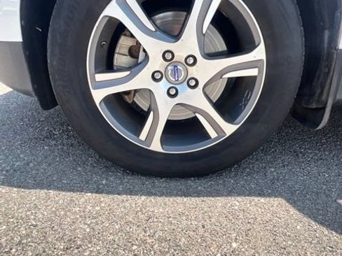 Used 2013 Volvo XC60 T6 AWD/4WD image 35