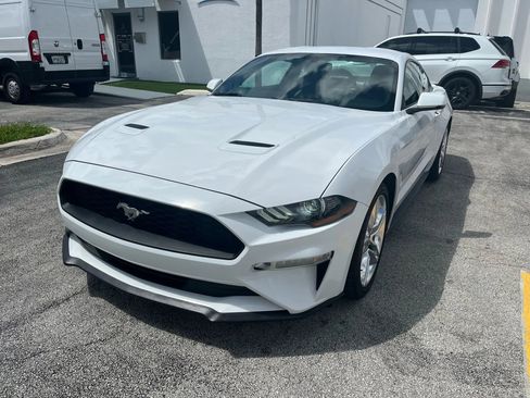 Used 2020 Ford Mustang Premium image 2