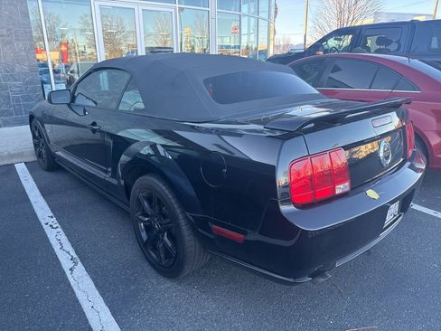Used 2006 Ford Mustang GT image 2
