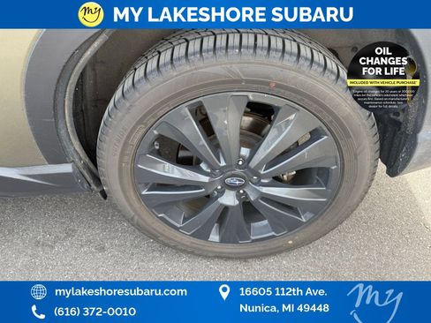 Used 2022 Subaru Ascent Onyx Edition image 13