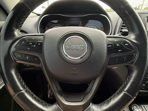 Used 2019 Jeep Cherokee Trailhawk w/ Comfort/Convenience Group AWD/4WD image 26