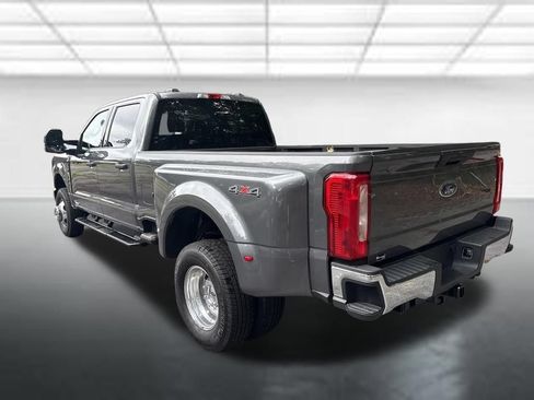 Used 2026 Ford F350 XLT AWD/4WD image 3