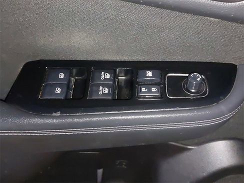 Used 2017 Subaru Outback 2.5i Premium image 23