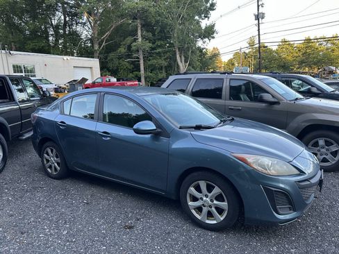Used 2011 MAZDA MAZDA3 i Touring FWD image 1