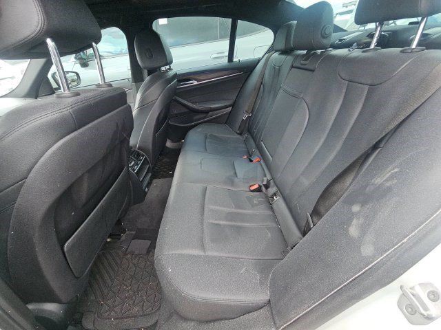 Used 2018 BMW 530e RWD image 10
