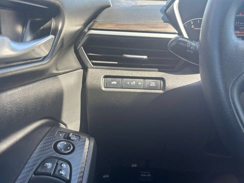 Used 2025 Nissan Altima 2.5 SV FWD image 31