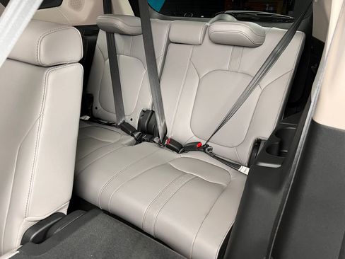 Used 2023 Honda Pilot Touring image 22