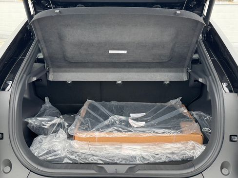 New 2026 Toyota C-HR AWD/4WD image 9