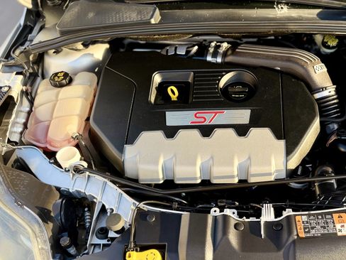 Used 2014 Ford Focus ST w/ Equipment Group 202A FWD image 32