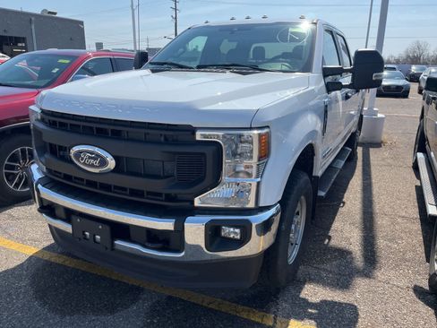 Used 2022 Ford F350 XL w/ Power Equipment Group image 4