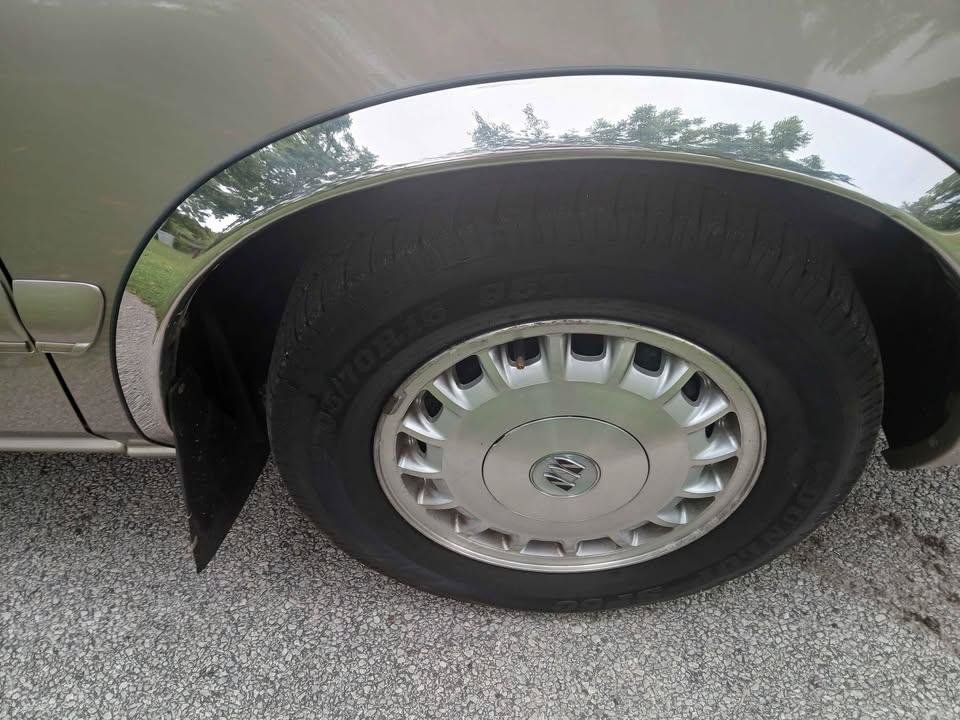 Used 2000 Buick Century Limited w/ 2000 Special Edition Pkg FWD image 10