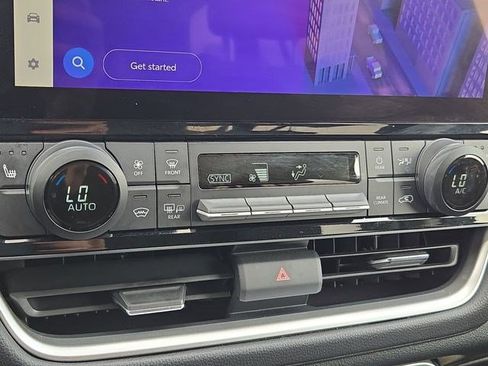 Used 2024 Toyota Grand Highlander AWD image 31