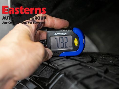Used 2025 Ford Expedition Active AWD/4WD image 30