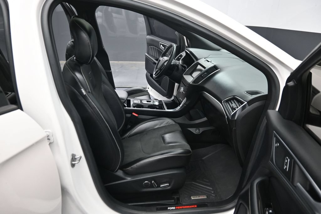Used 2019 Ford Edge ST w/ Equipment Group 401A AWD/4WD image 34