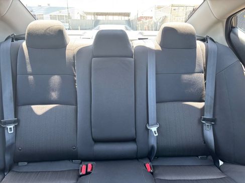 Used 2025 Nissan Altima 2.5 SV FWD image 39