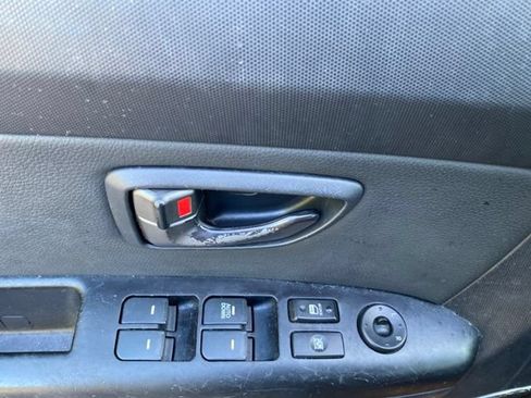 Used 2011 Kia Soul + w/ Audio Pkg FWD image 16