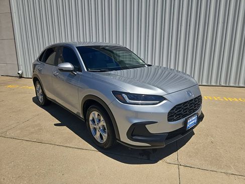Used 2025 Honda HR-V LX image 2