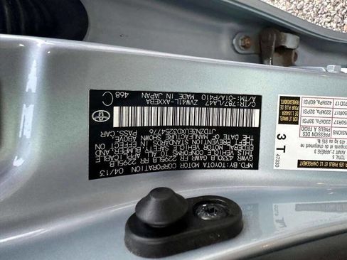 Used 2013 Toyota Prius V Five image 25