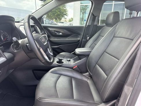 Used 2024 GMC Terrain SLT w/ Elevation Edition image 14