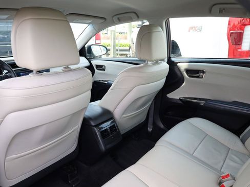 Used 2013 Toyota Avalon XLE FWD image 13