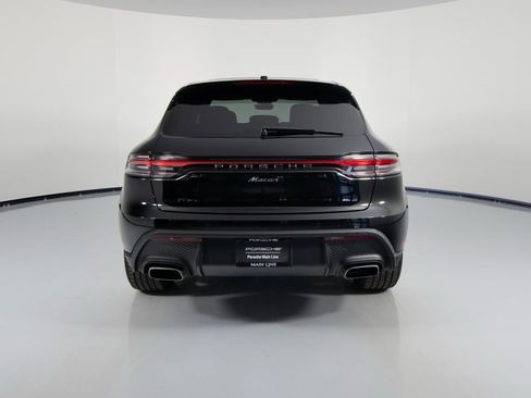 Certified 2025 Porsche Macan image 9