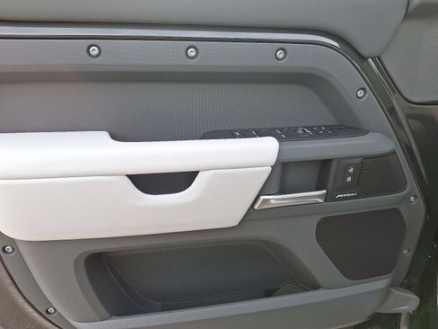 New 2026 Land Rover Defender 110 S image 10
