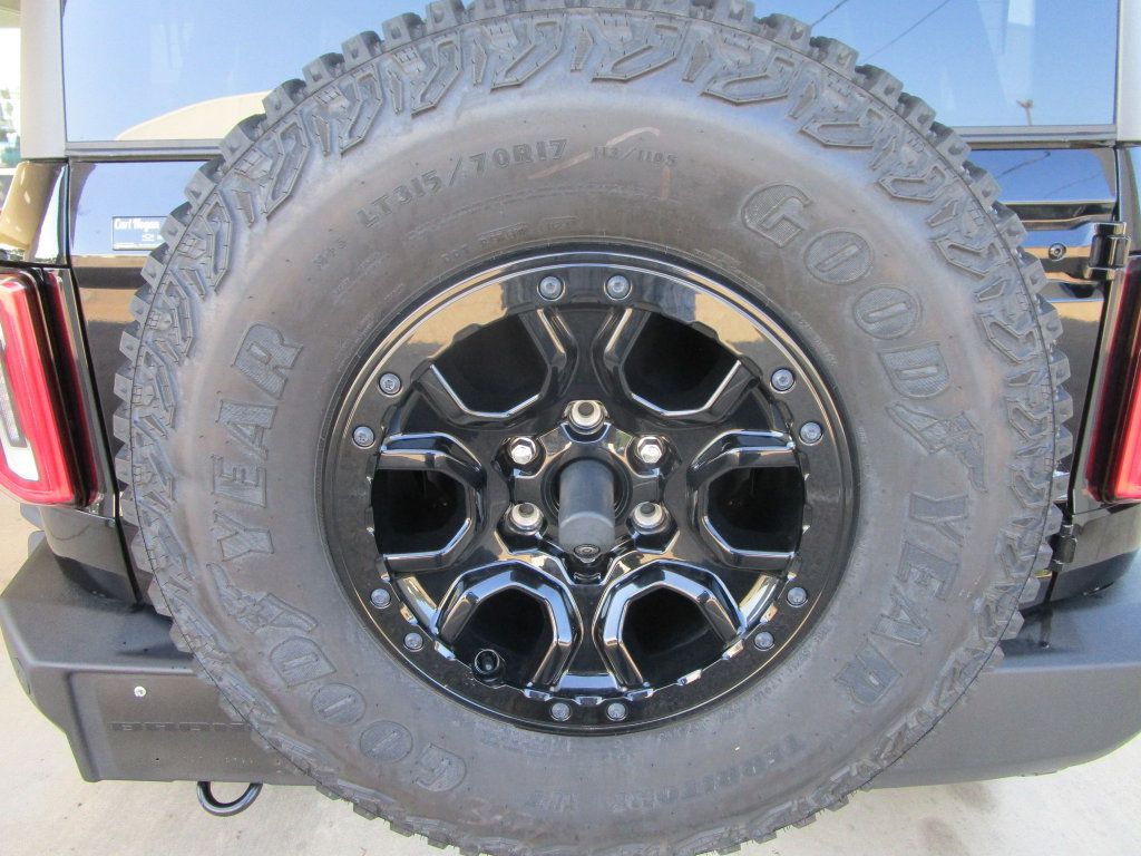 Used 2024 Ford Bronco Wildtrak AWD/4WD image 17