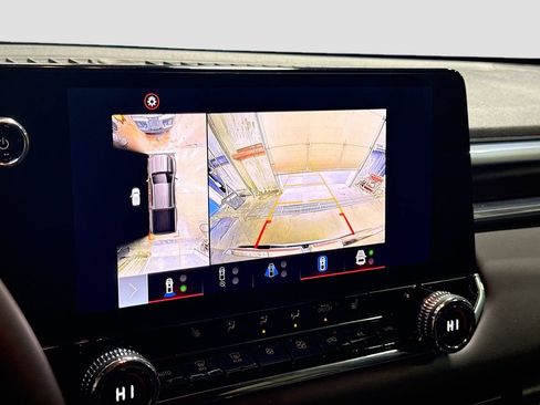 Used 2024 GMC Canyon Elevation w/ Elevation Premium Package image 13