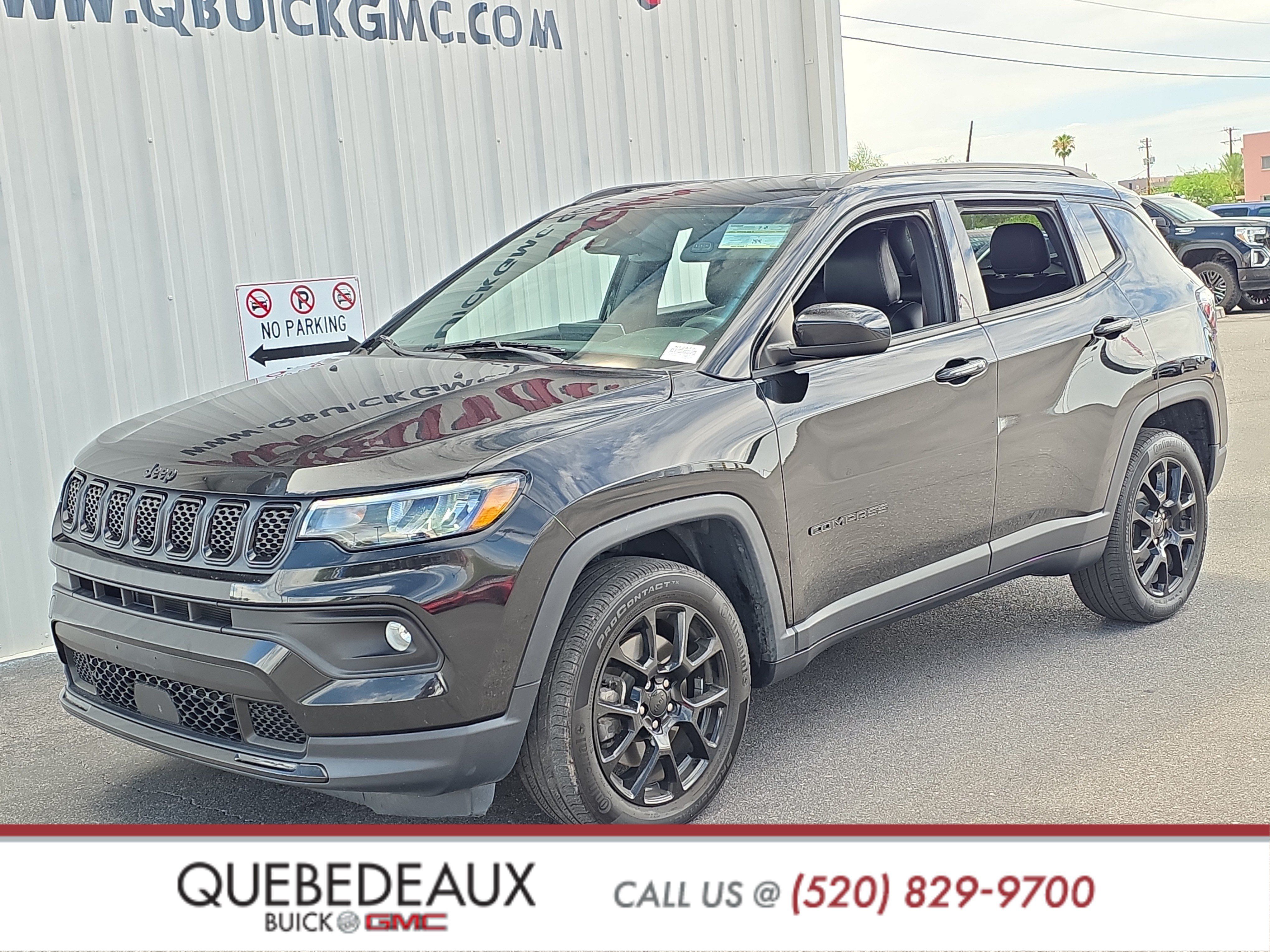 Used 2023 Jeep Compass Latitude w/ Convenience Group AWD/4WD image 3