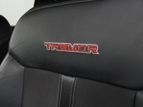 Used 2022 Ford Ranger Lariat w/ Tremor Off-Road Package image 18